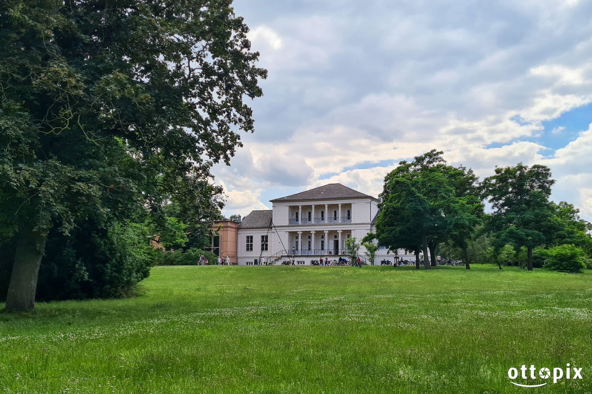 Klosterbergegarten und Gesellschaftshaus